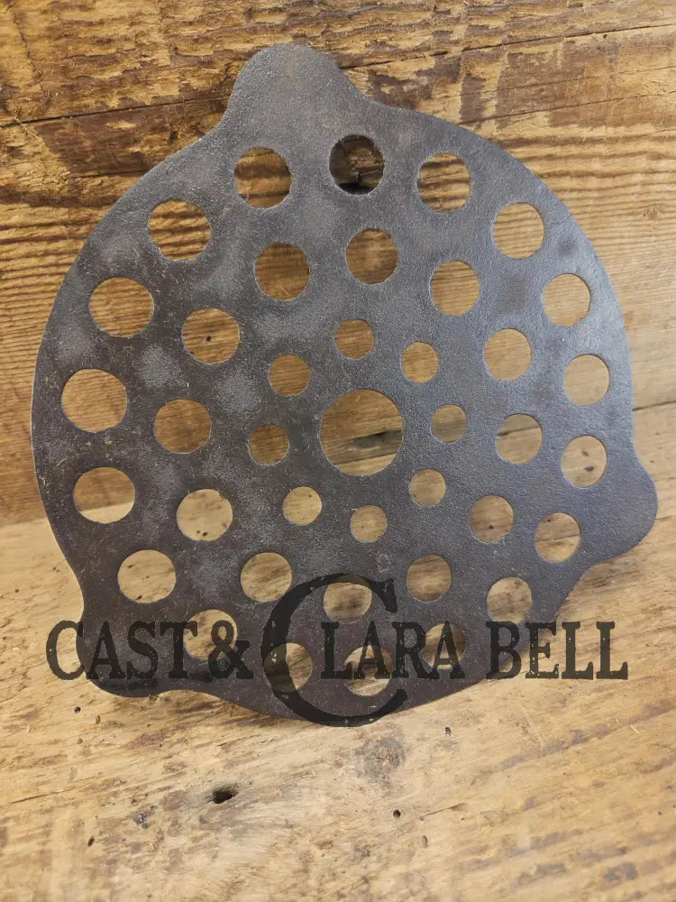 Need a trivet for your #7 dutch oven? Wagner Ware Drip Drop Trivet Dutch Ovens Trivets & Kettles