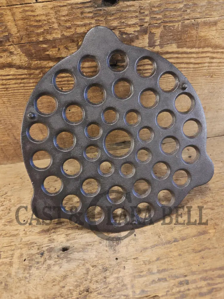 Need a trivet for your #7 dutch oven? Wagner Ware Drip Drop Trivet Dutch Ovens Trivets & Kettles