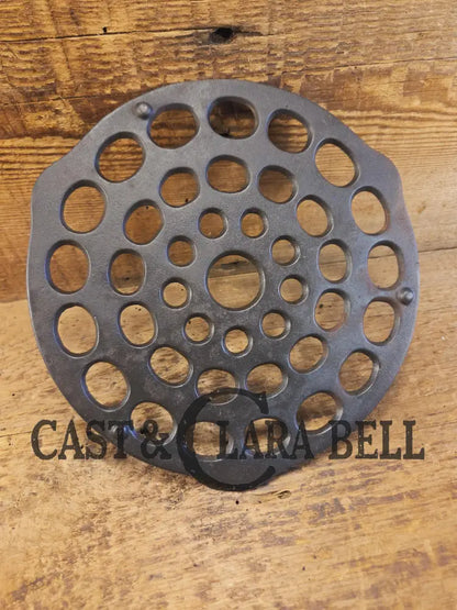 Need a trivet for your #8 dutch oven? Wagner Ware Drip Drop Trivet Dutch Ovens Trivets & Kettles