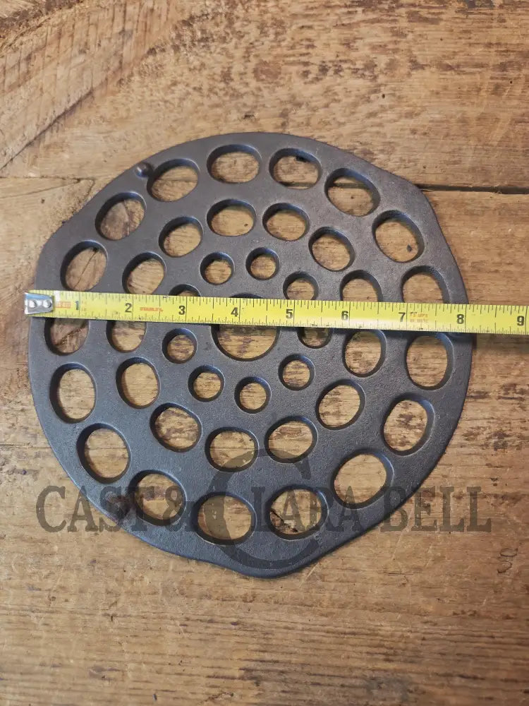 Need a trivet for your #8 dutch oven? Wagner Ware Drip Drop Trivet Dutch Ovens Trivets & Kettles