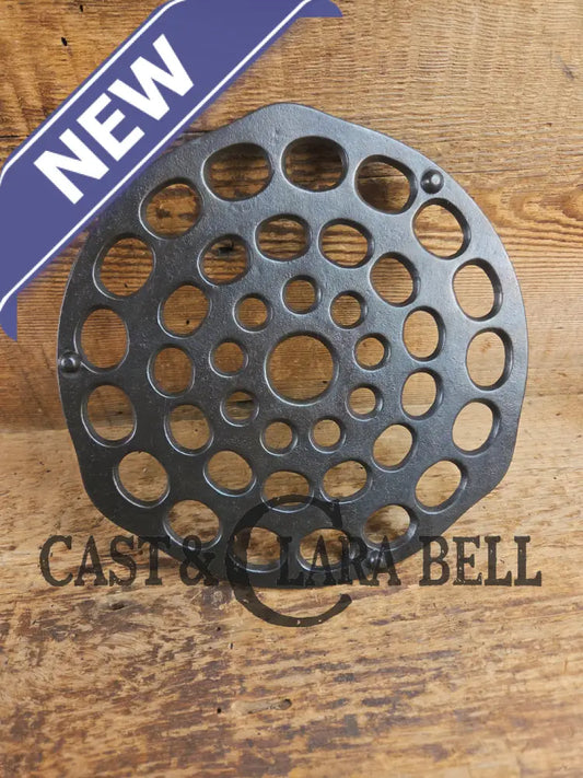 Need a trivet for your #8 dutch oven? Wagner Ware Drip Drop Trivet Dutch Ovens Trivets & Kettles