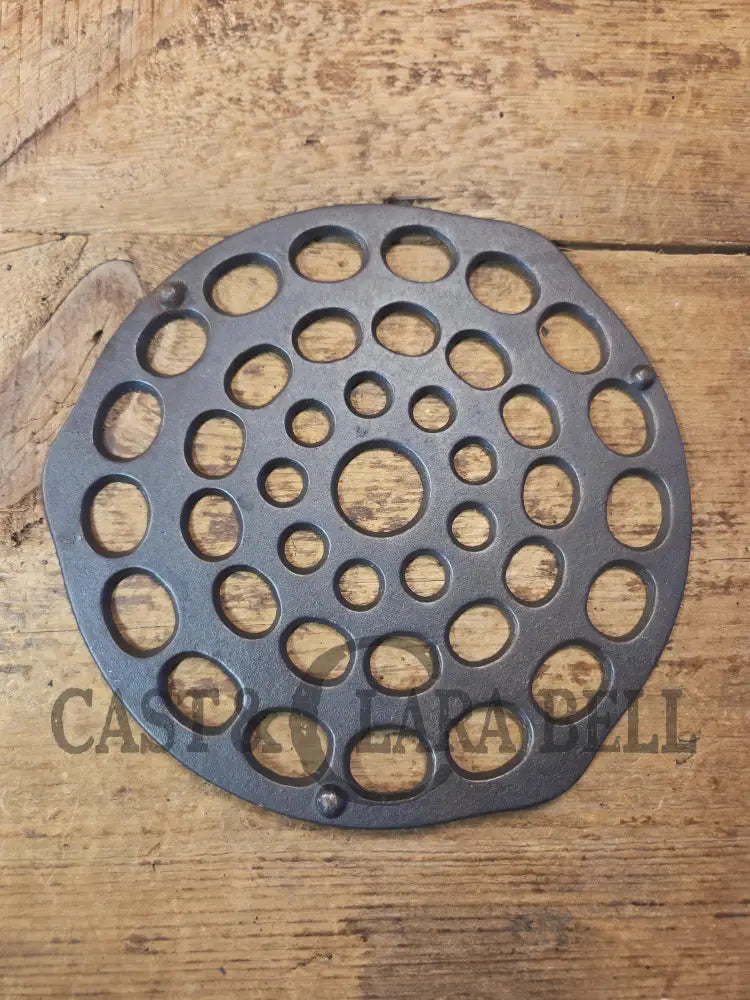 Need a trivet for your #8 dutch oven? Wagner Ware Drip Drop Trivet Dutch Ovens Trivets & Kettles