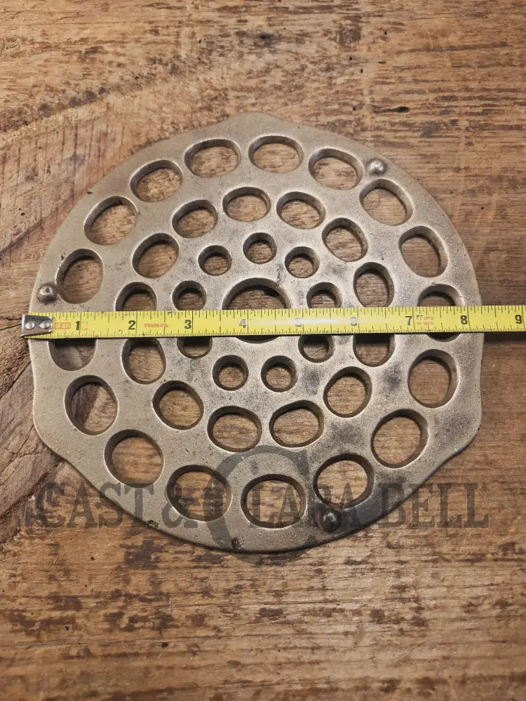 Need a trivet for your #8 dutch oven? Wagner Ware Drip Drop Trivet Dutch Ovens Trivets & Kettles