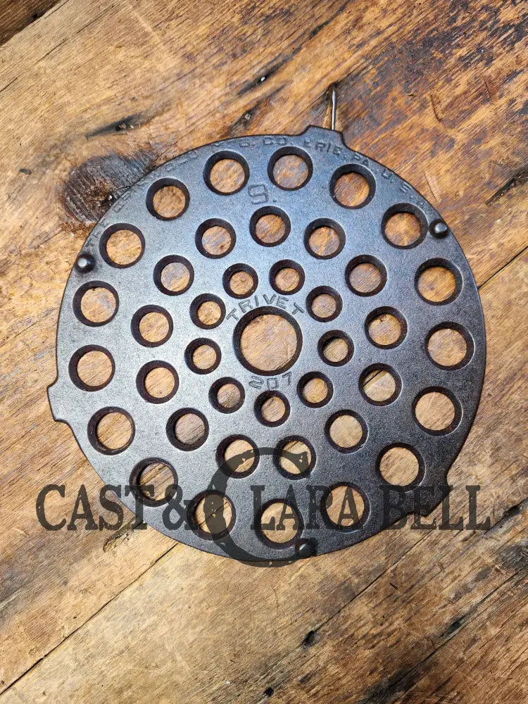 Need A Trivet For Your Dutch Oven? Griswold #9 Trivet. #207