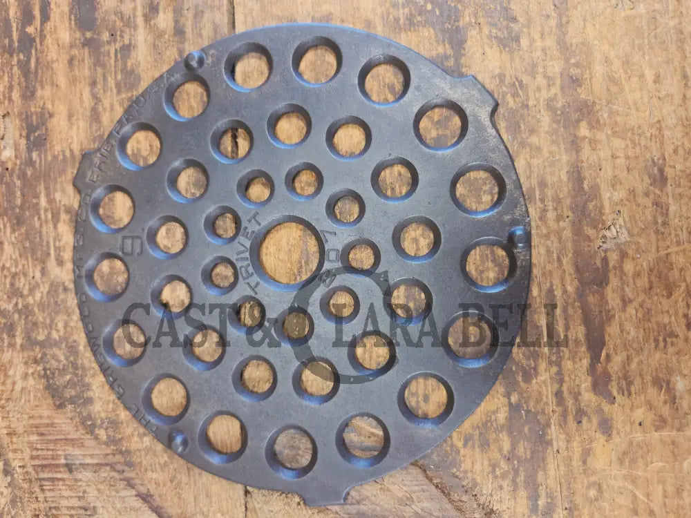 Need a trivet for your dutch oven? Griswold #9 Trivet. #207 - Dutch Ovens Trivets & Kettles