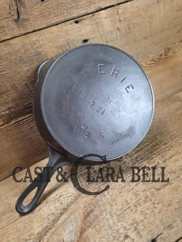 Oh baby! Late 1890’s Griswold’s ERIE #7 third series skillet 701 D. Beautiful and lightweight Skillet