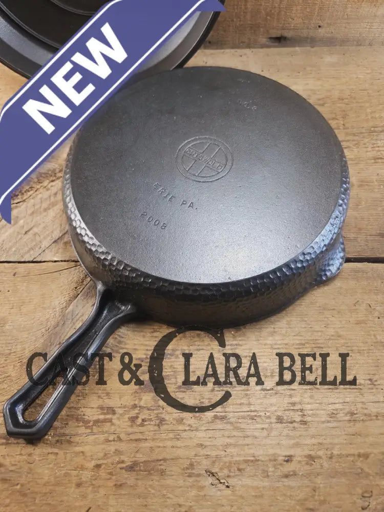 Oh my! Hard to find 1930’s Hammered finish Griswold No. 8 cast iron skillet 2008 with matching hinge lid 2098.