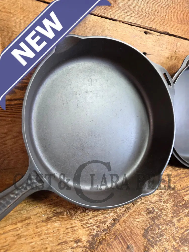 Oh my! Hard to find 1940’s Hammered finish Griswold No. 8 cast iron skillet 2008 with matching hinged skillet top 2040