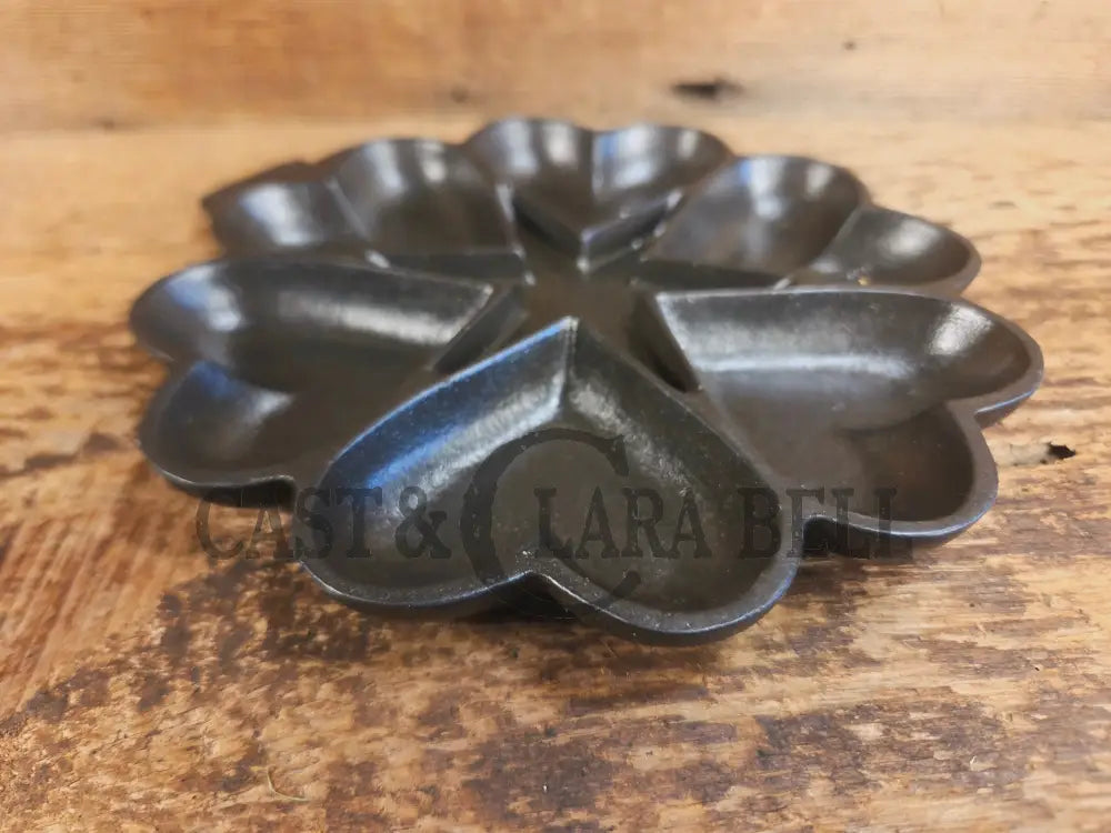 One of a Kind and RARE! Very HTF Griswold #50 Hearts and Star Gem Pan. A very special piece to own - Bakeware