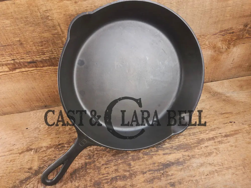 One of the earliest Griswold lines made! Lovely 1910’s Griswold #9 Skillet with Heat Ring and Large Slant Logo 710 C