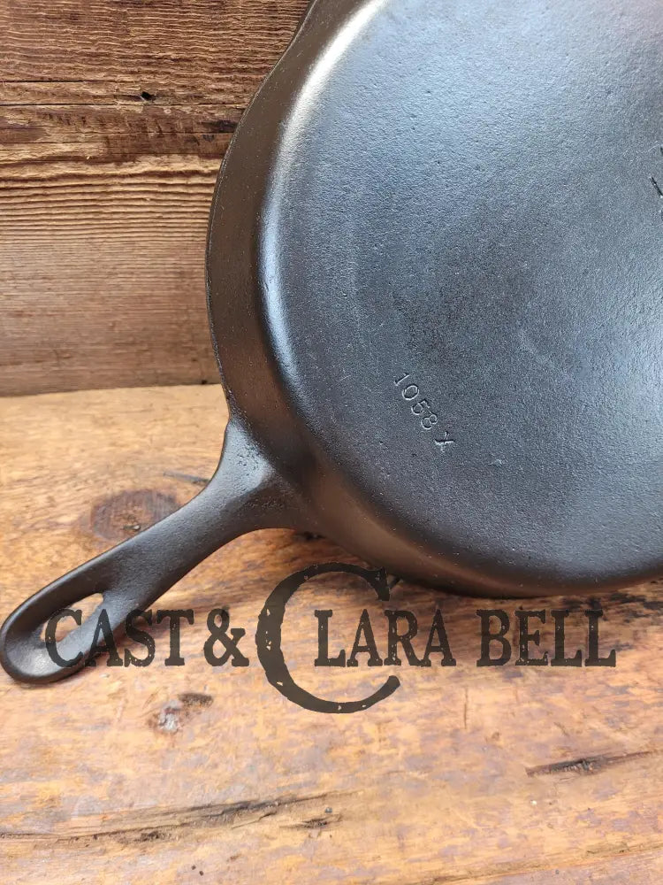 Priced To Sell! 1930’S Wagner Ware #8 Cast Iron Skillet With Stylized Logo 1058 X