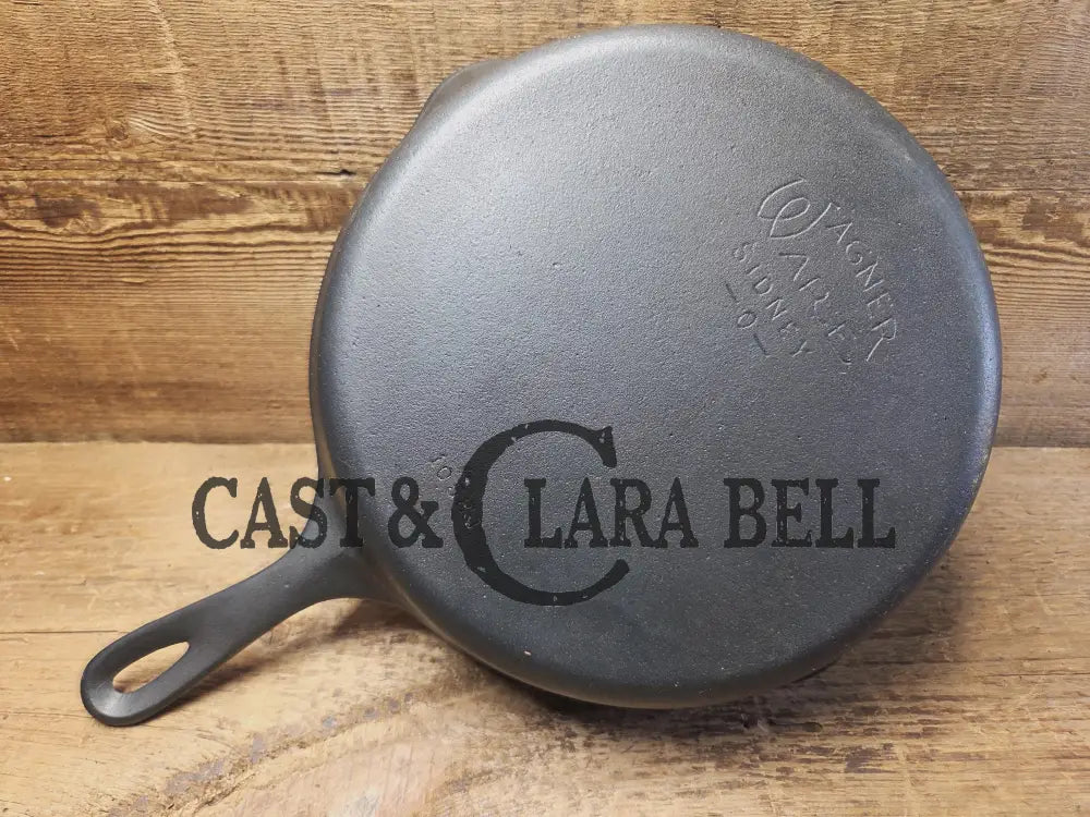 The Classic! Priced to Sell 1930’s Era Wagner Ware #8 Cast Iron Skillet with Stylized Logo and Smooth Bottom 1058 J