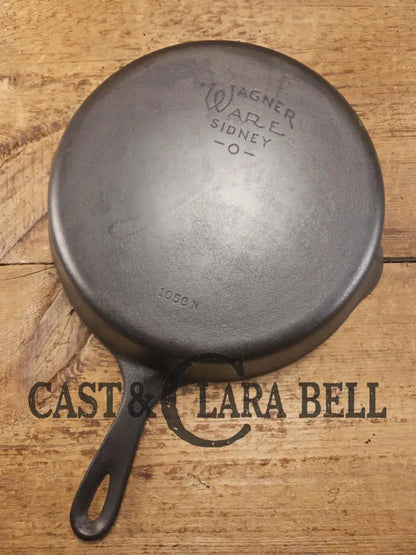 The Classic! Wagner Ware #8 Cast Iron Skillet with Smooth Bottom 1058 N. Best seller for size and weight