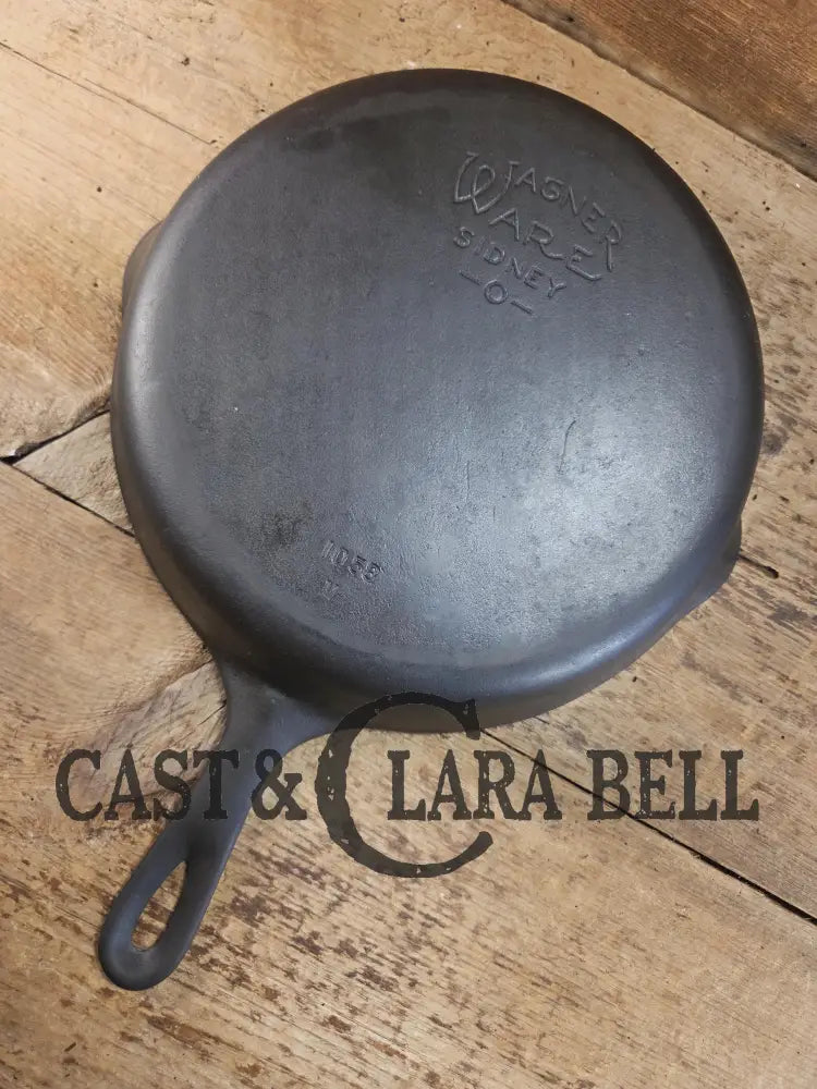 Wagner Ware #8 Cast Iron Skillet with Stylized Logo and Smooth Bottom 1058 M SC24 Skillet