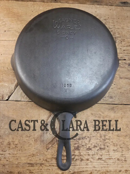 Wagner Ware #8 Cast Iron Skillet with Stylized Logo and Smooth Bottom 1058 M SC24 Skillet