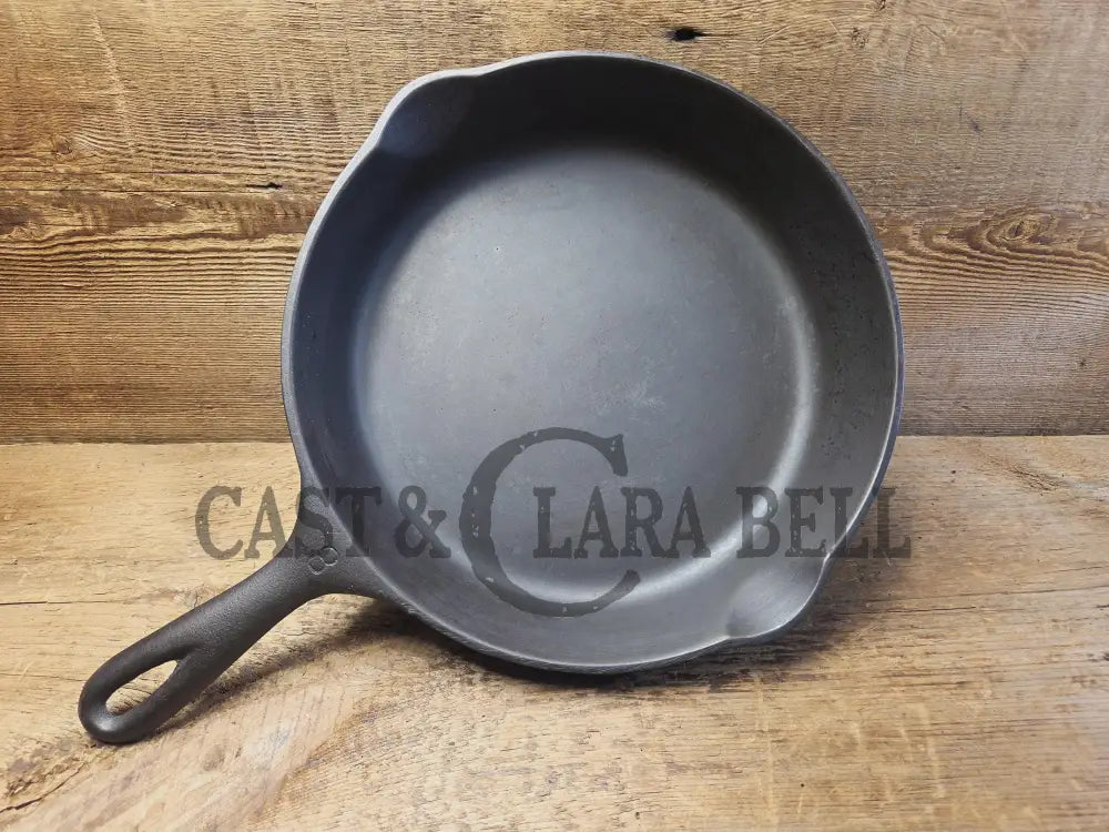 The Classic! Wagner Ware Sidney -O- #8 Skillet with Stylized Logo and Smooth Bottom 1058 O SC24 Skillet