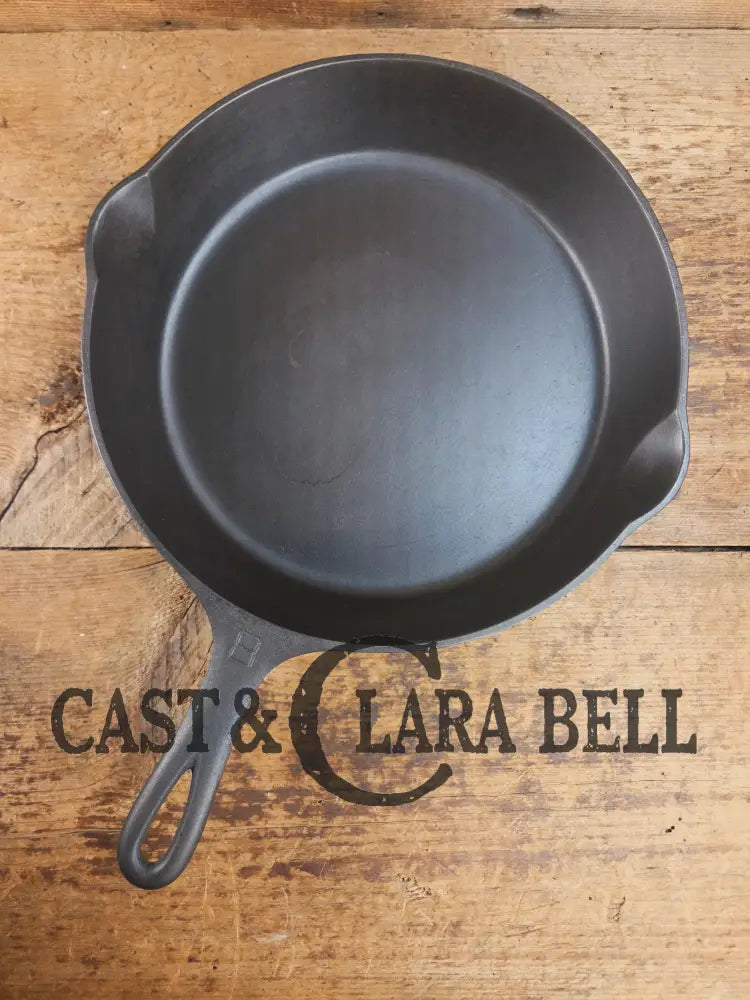 Perfect for gas or electric coil! 1930’s Griswold #8 Skillet with Large Block Logo and Smooth Bottom Erie PA USA p/n