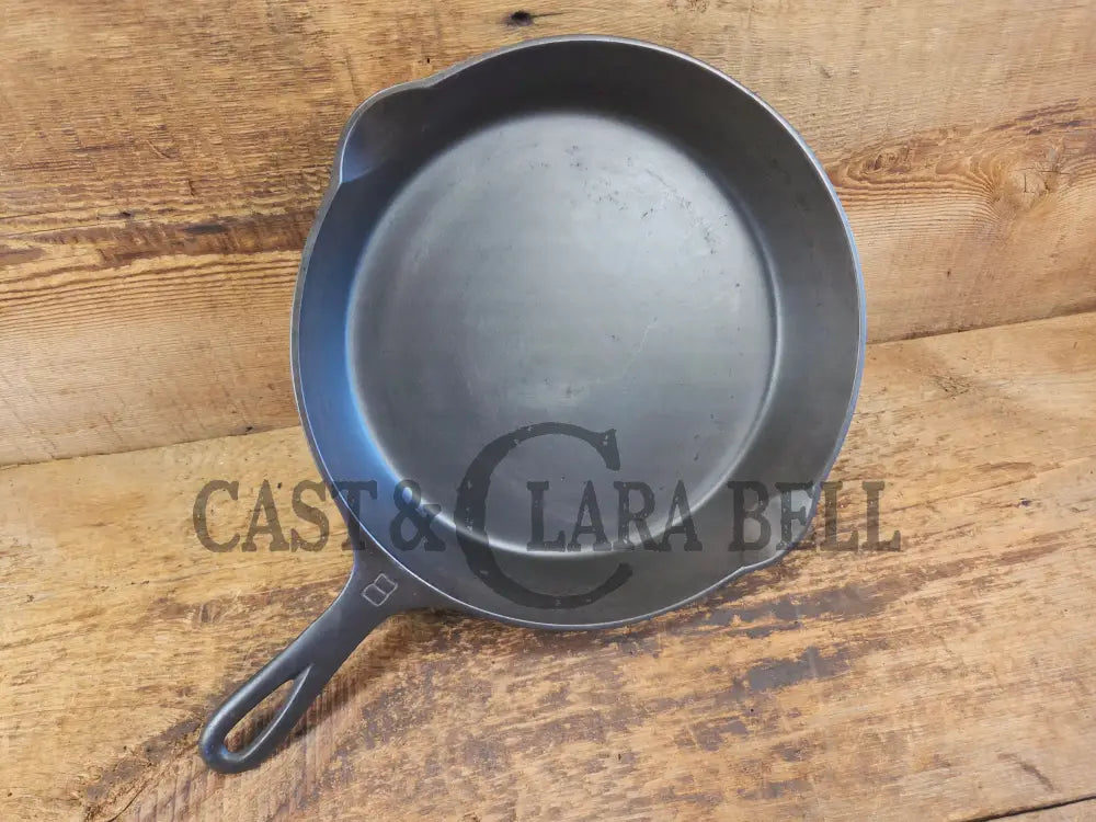 Perfect for gas or electric coil! 1930’s Griswold #8 Skillet with Large Block Logo and Smooth Bottom Erie PA USA p/n