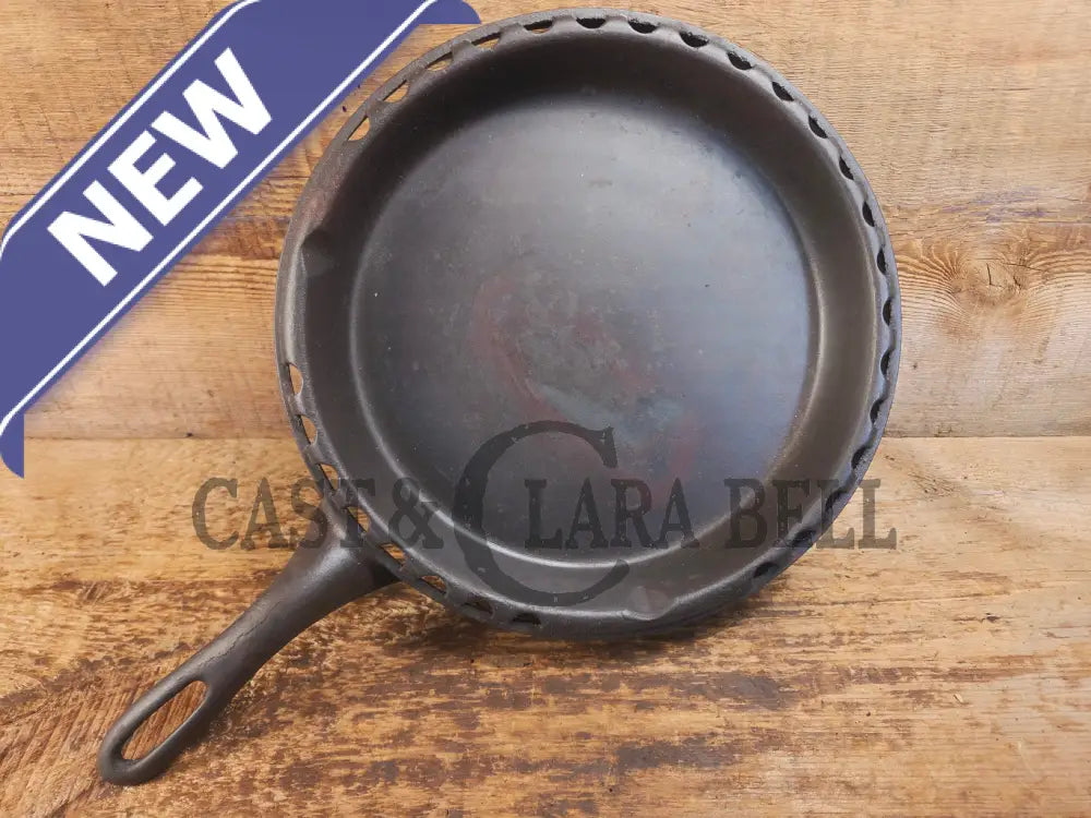 Pretty unique piece! Griswold Odorless skillet 869. Utility Skillet - Skillet