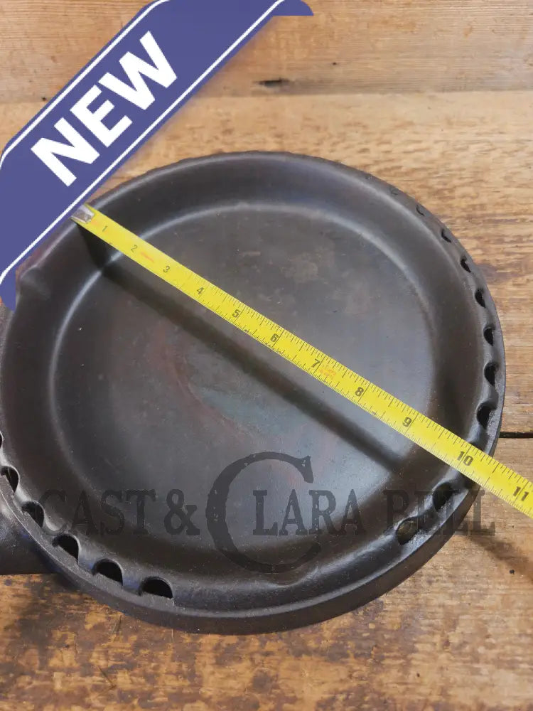 Pretty unique piece! Griswold Odorless skillet 869. Utility Skillet - Skillet