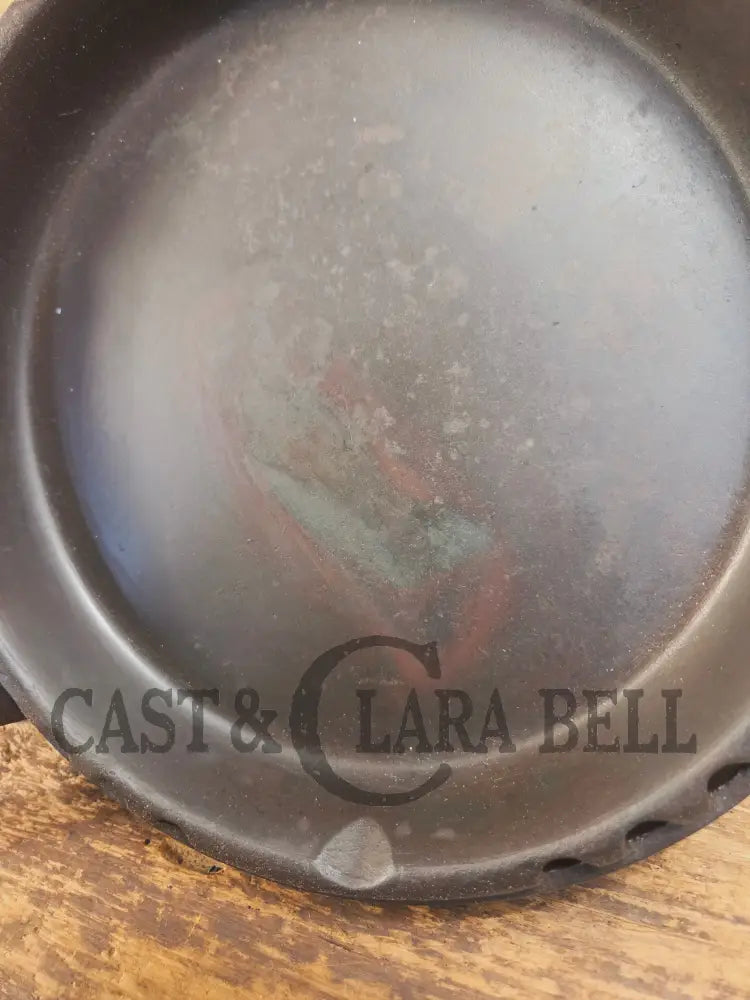 Pretty unique piece! Griswold Odorless skillet 869. Utility Skillet - Skillet