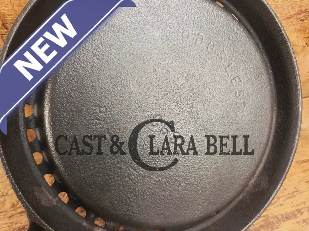 Pretty unique piece! Griswold Odorless skillet. Priced to sell Skillet