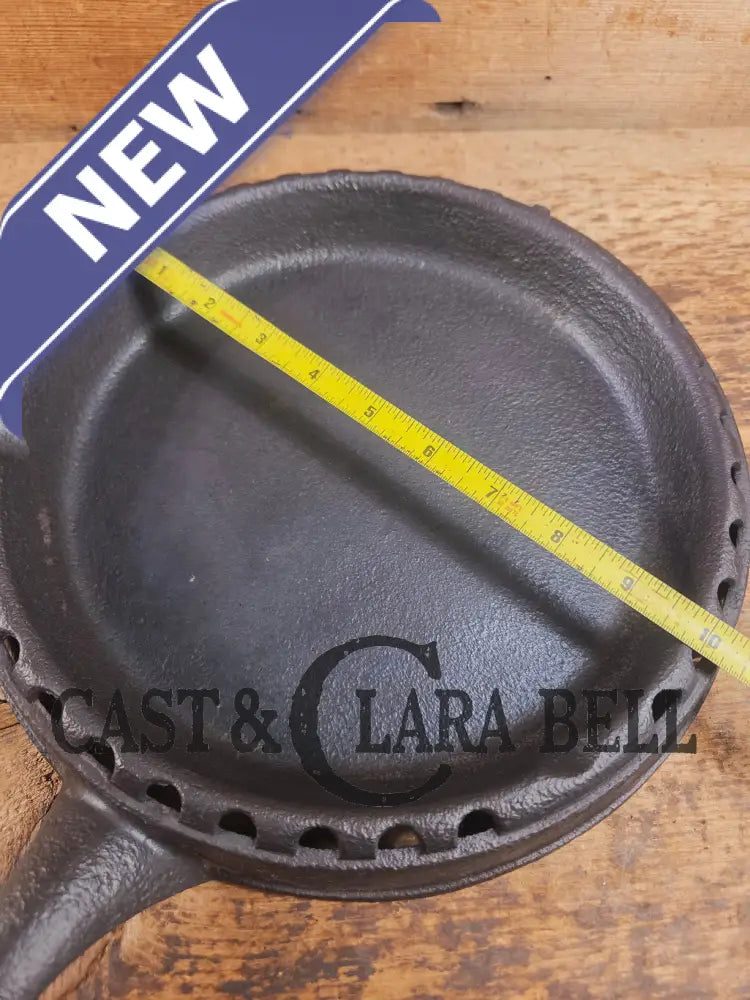 Pretty unique piece! Griswold Odorless skillet. Priced to sell Skillet