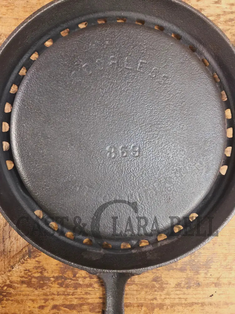 Pretty unique piece! Griswold Odorless skillet. Priced to sell Skillet