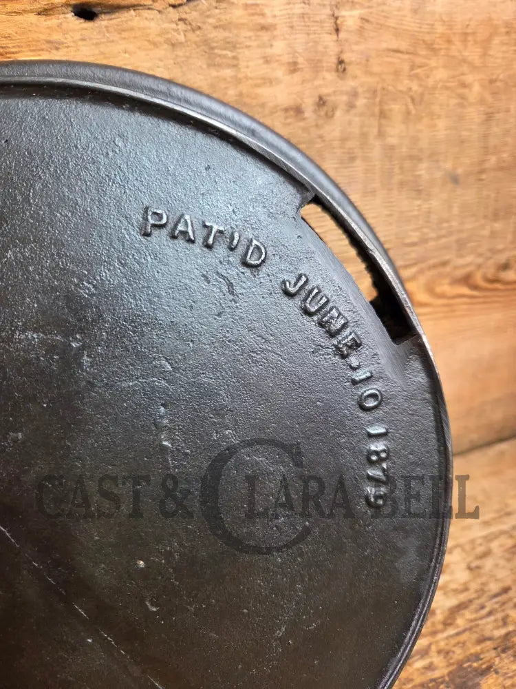Pretty unique piece! Victor Stove Works brand #8 ’Odorless’ deep skillet. Beautiful Skillet