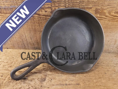 Priced to sell! 1910’s Lodge #3 Skillet with Heat Ring and Arc Logo! Perfect egg skillet for any cook! Skillet
