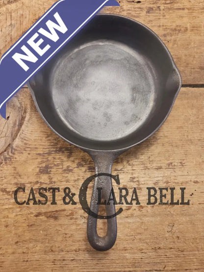 Priced to sell! 1910’s Lodge #3 Skillet with Heat Ring and Arc Logo! Perfect egg skillet for any cook! Skillet