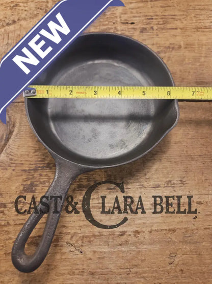 Priced to sell! 1910’s Lodge #3 Skillet with Heat Ring and Arc Logo! Perfect egg skillet for any cook! Skillet