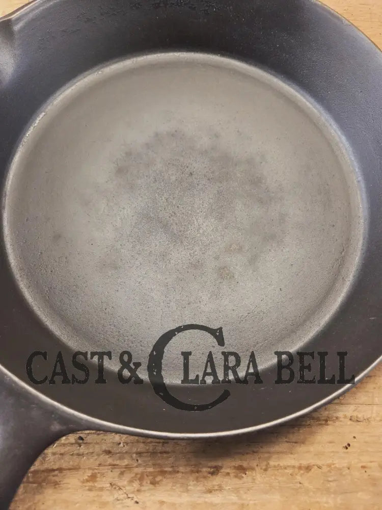 Priced to Sell! 1920’s Favorite Piqua Ware No. 9 B cast iron Skillet with Heat Ring and ’Smiley’ Logo. Gorgeous skillet