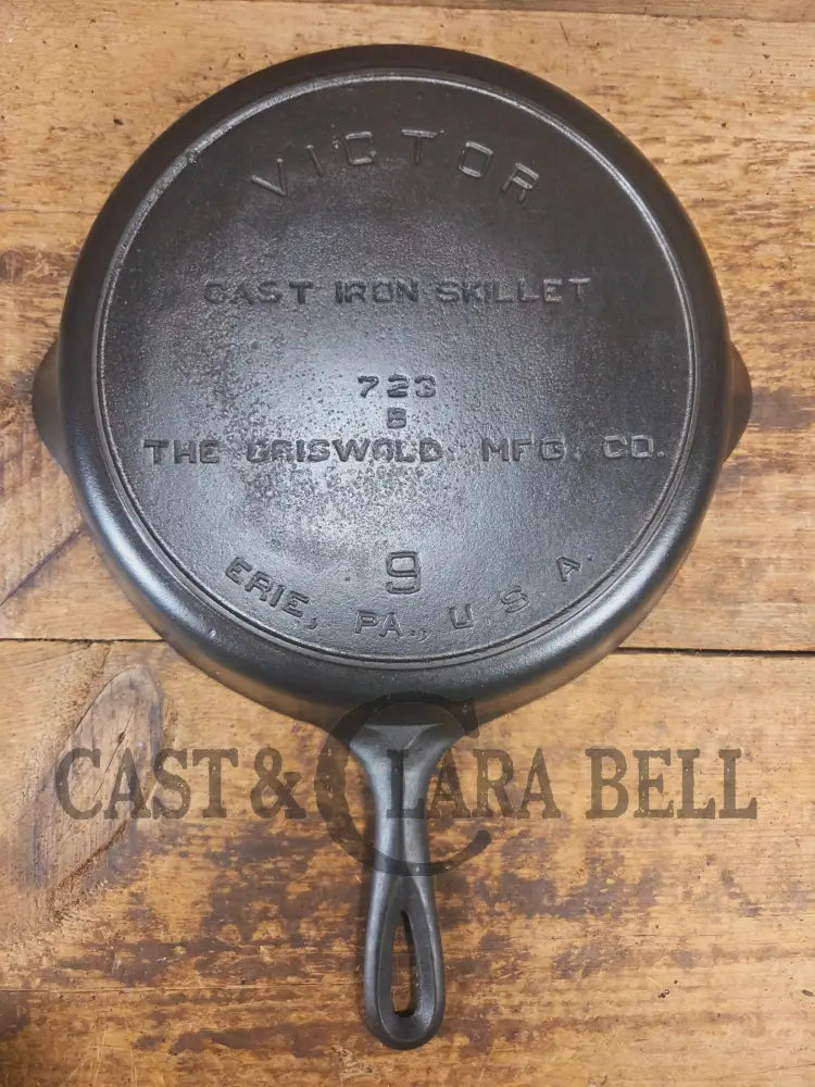Priced to Sell! 1920’s Griswold’s Victor #9 Skillet with Heat Ring 723. Awesome daily user! - Skillet