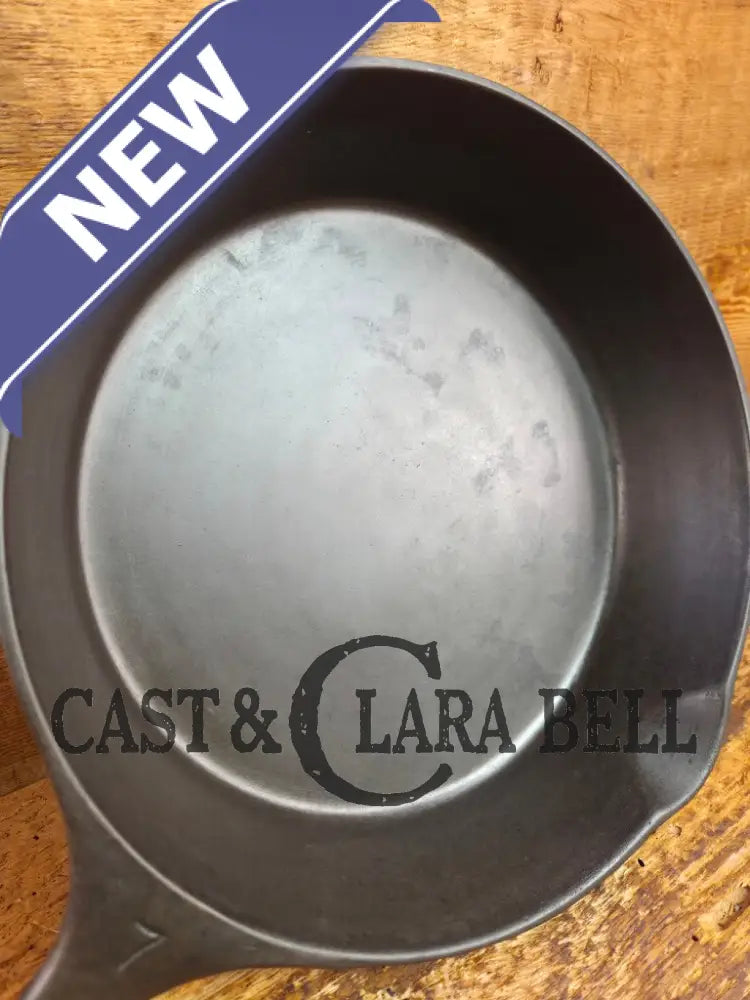 Priced to Sell! 1924 Wagner made National / WagnerWare dual logo #7 Center logo cast iron skillet with Heat Ring 1057 D