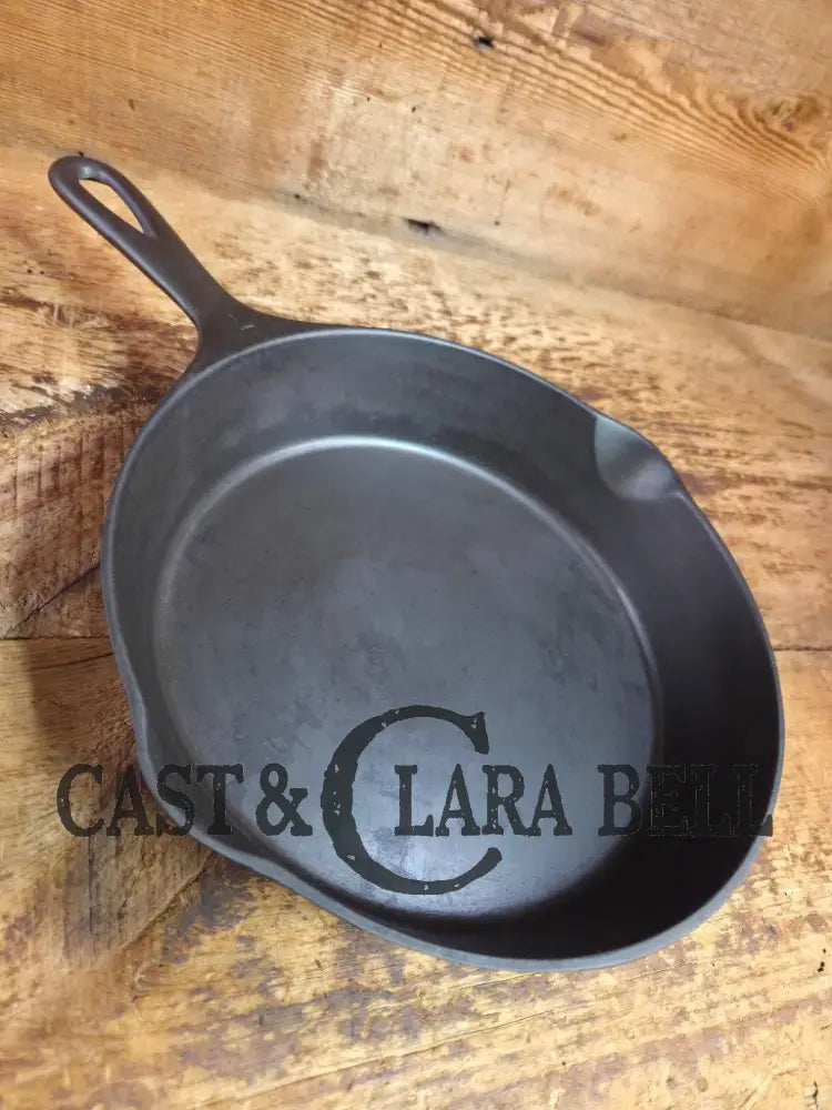 Priced to Sell! 1924 Wagner made National / WagnerWare dual logo #7 Center logo cast iron skillet with Heat Ring 1057 D