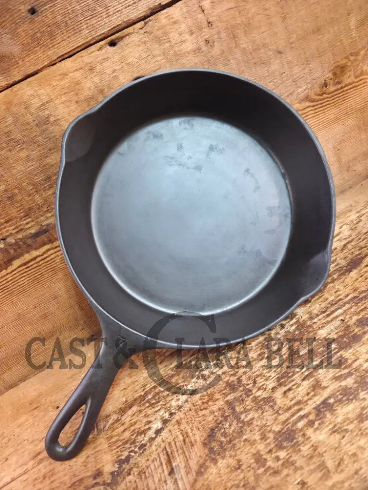 Priced to Sell! 1924 Wagner made National / WagnerWare dual logo #7 Center logo cast iron skillet with Heat Ring 1057 D