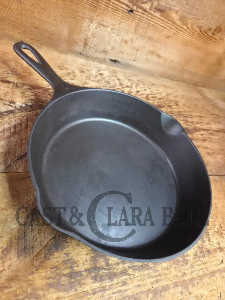 Priced to Sell! 1924 Wagner made National / WagnerWare dual logo #7 Center logo cast iron skillet with Heat Ring 1057 D