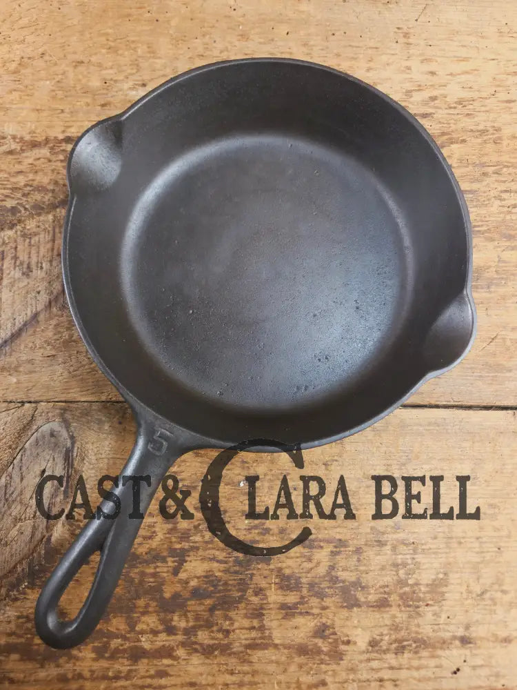 Priced to Sell! 1930’s Griswold #5 Cast Iron Skillet with Large Block Logo 724 C Skillet