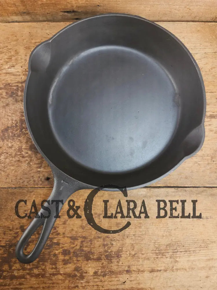 Priced to sell! 1930’s Griswold #7 Skillet w Large Block Logo Smooth Bottom 701. See description Skillet