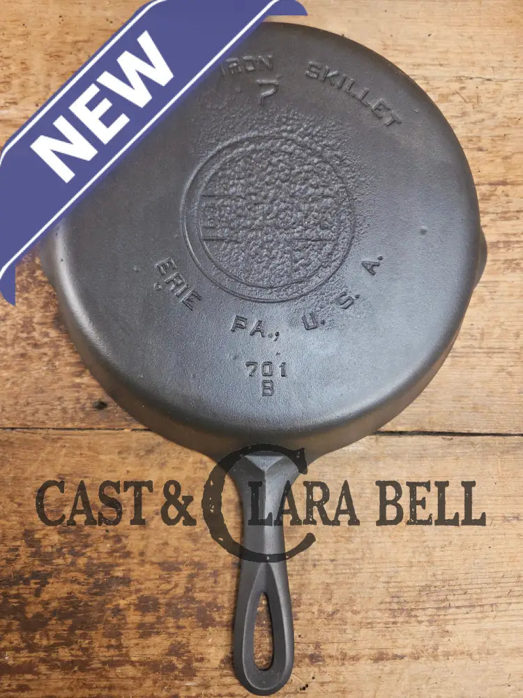 Priced to sell! 1930’s Griswold #7 Skillet w Large Block Logo Smooth Bottom 701. See description Skillet