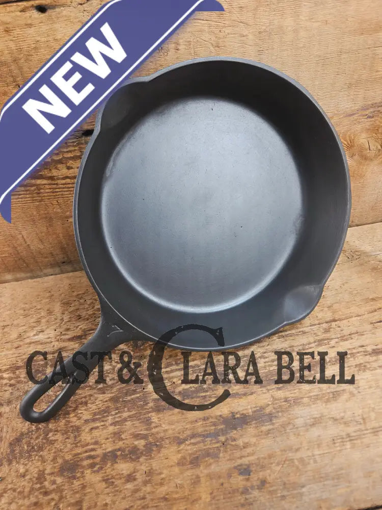 Priced to sell! 1930’s Griswold #7 Skillet w Large Block Logo Smooth Bottom 701. See description Skillet