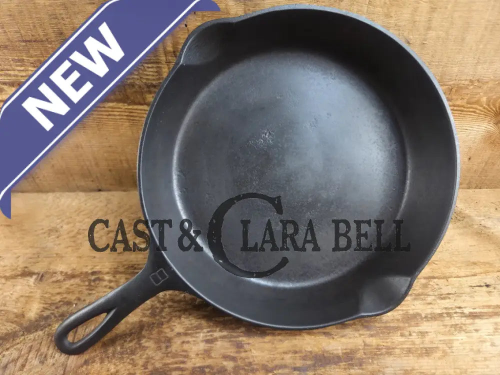 Priced to Sell! 1930’s Griswold #8 Cast Iron Skillet with Large Block Logo 704 B. Perfect for gas and electric