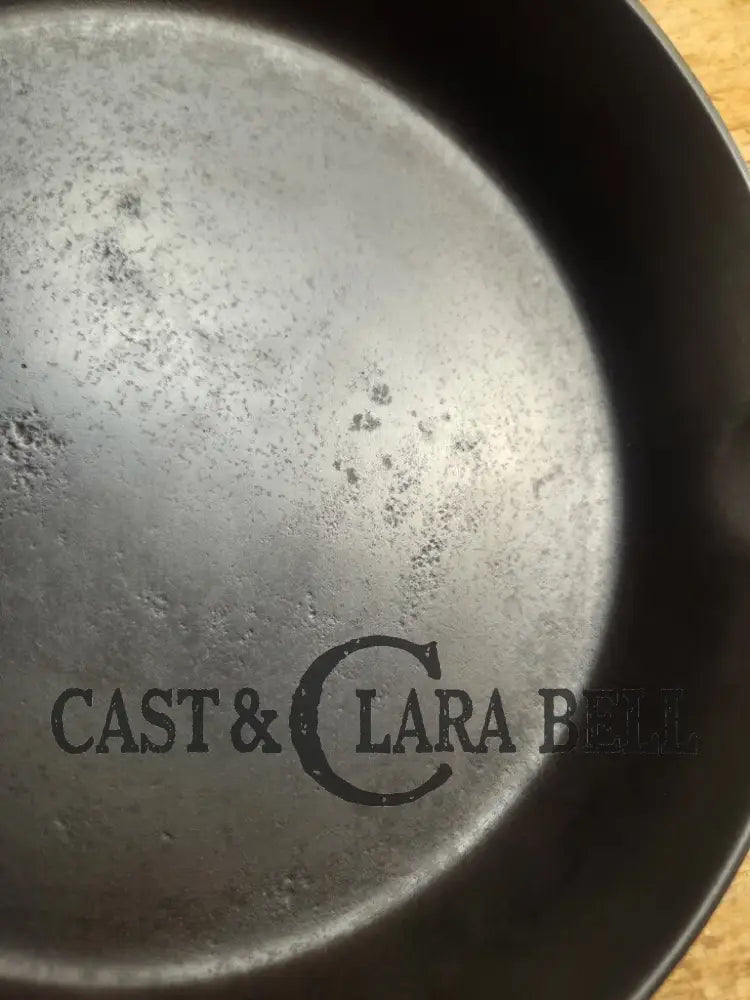 Priced to Sell! 1930’s Griswold #8 Cast Iron Skillet with Large Block Logo 704 B. Perfect for gas and electric