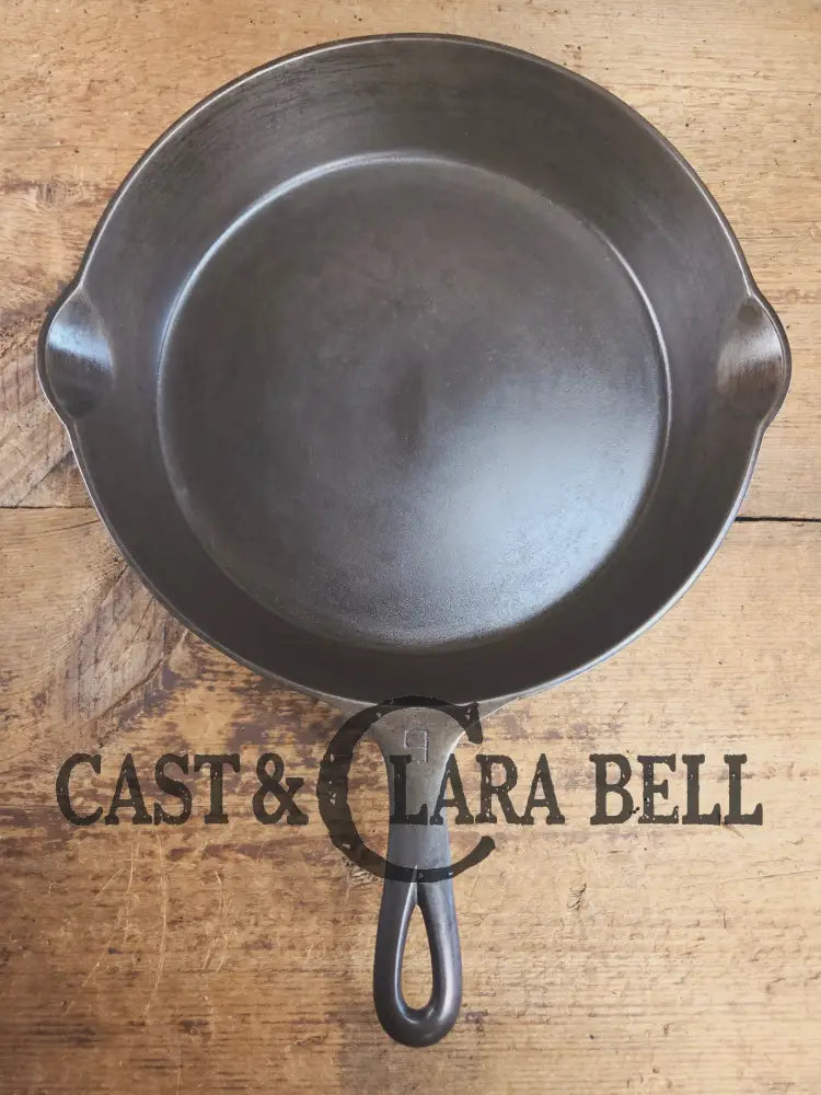 Priced to Sell! 1930’s Griswold #9 Skillet with Large Block Logo and Smooth Bottom 710 Skillet