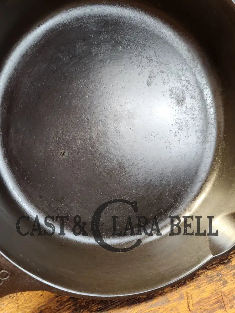 Priced To Sell! 1930’S Wagner Ware #8 Cast Iron Skillet With Stylized Logo 1058 S Shift Mark.