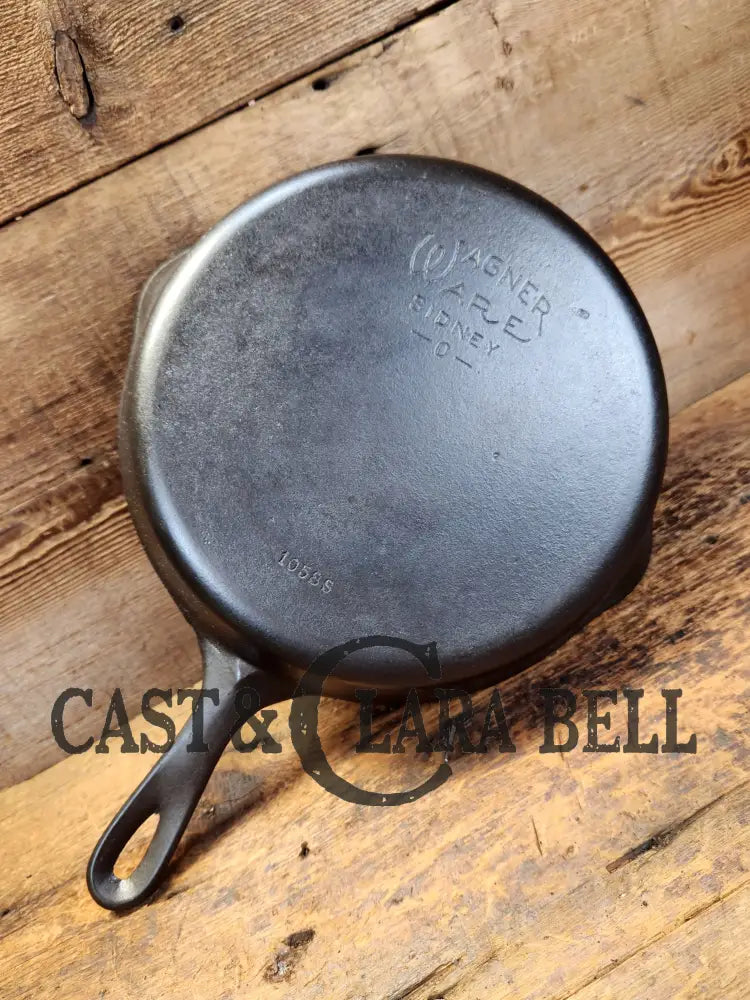 Priced To Sell! 1930’S Wagner Ware #8 Cast Iron Skillet With Stylized Logo 1058 S Shift Mark.