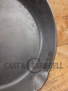 Priced to Sell. 1930’s Wagner Ware #8 Cast Iron Skillet with Stylized Logo 1058 S shift mark. - Skillet