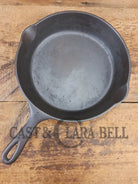 Priced to Sell. 1930’s Wagner Ware #8 Cast Iron Skillet with Stylized Logo 1058 S shift mark. - Skillet