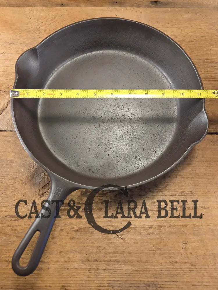 Priced to Sell! 1940’s #9 Griswold SBL (710 H) cast iron skillet. #710 Skillet